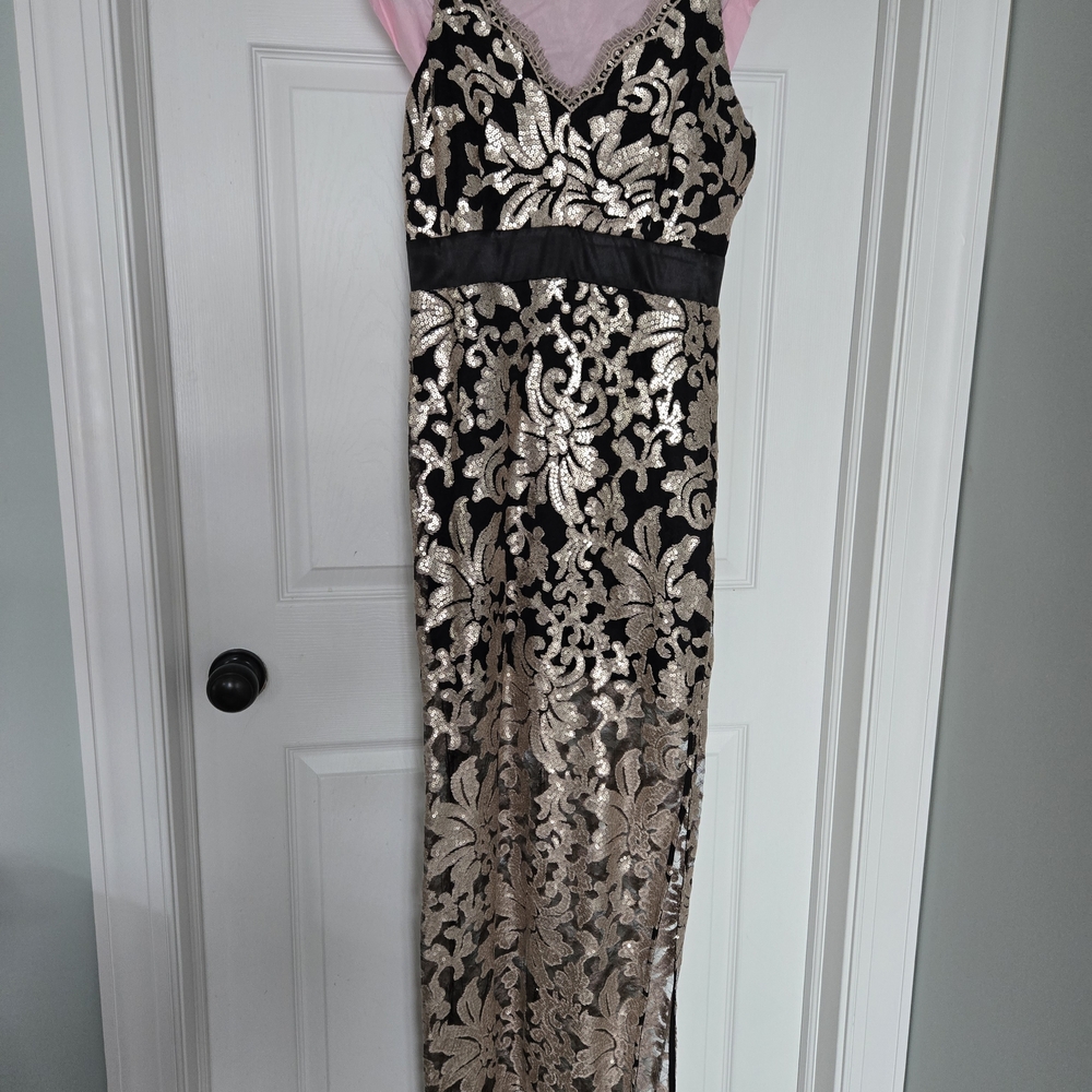 VENUS Black and Gold Lace Dress